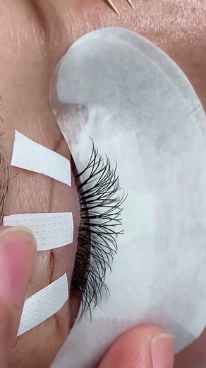 Immersive false eyelashes Satisfying eyelashes #eyelashes #Satisfactory