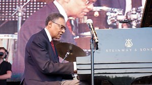Renowned Jazz pianist Ramsey Lewis dies in Chicago at 87
