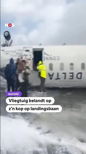 Vliegtuig belandt op z’n kop op landingsbaan