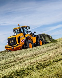 6.9K views · 117 reactions | Effortlessly efficient. The #JCB 435S wheeled loading shovel working on the silage pit. Discover more: go.jcb.com/uhlas. | JCB Agriculture | Facebook
