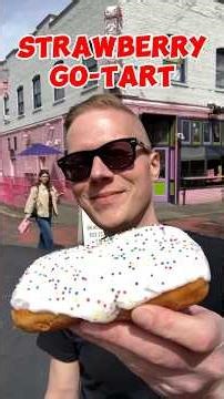 Better than Pop-Tarts | Strawberry Go-Tart at the Original Voodoo Doughnut 🍓🍩