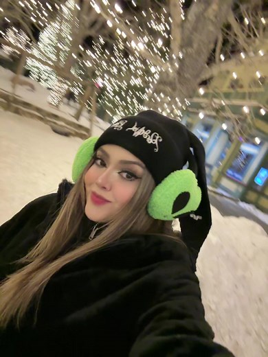 Videos de Ama Blitz👾 (@amablitz) con “Por Dentro - Rels B & Kenia OS”