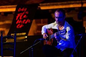 El flamenco se convierte este verano en patrimonio de las plazas, balcones y castillos de Cádiz