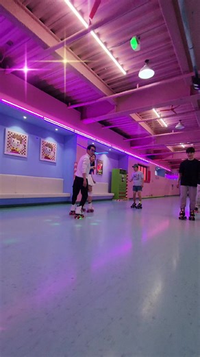 시카고 롤러클럽에서의 화요일 롤러스케이팅