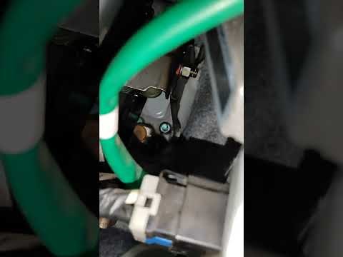 Comment remplacer le câble d'embrayage de la Kia Picanto