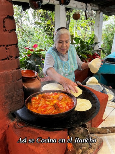 Chiles Perones Rellenos de Queso Fresco: Receta del Rancho 🌶️🧀