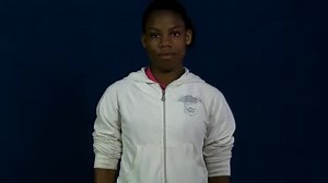 Watch how to sign 'cut (into vertical slices)' in American Sign Language.