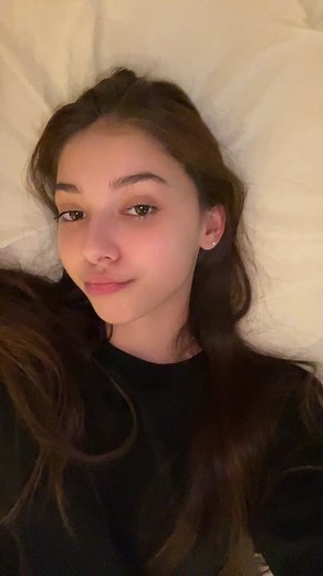 Emma (@emmaengleee)’s videos with chicago - VAL ☆