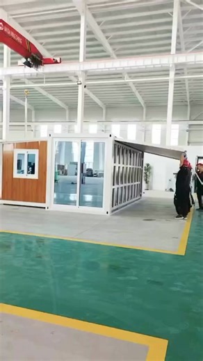 Do u want a small house could be built in several minutes and easy to move to any place with a truck. Or you‘re planning to start a Airbnb business, this smaller 15ft expandable container house could be one of your suitable and valuable solution. It’s small, but it has everything as a living House. Bedrooms, bathroom, kitchen and living area.15m² building area, one 40HQ shipping container could fit 6 sets of houses. If any interest, you‘re welcome to DM us or send messages via WhatsApp. We will 