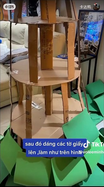 Làm cây thông to đùng bằng bìa catton bỏ đi 🎄🎄🎄 #giangsinh #noel #caythongnoel #handmade