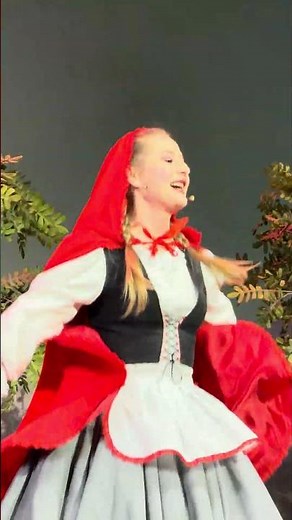 Teatrul Planeta Clounella - Scufita Rosie (spectacol pentru copii)