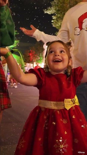 Mickey’s #VeryMerry Christmas Party is here! ❄️🎄 #DisneyHolidays #MagicKingdom