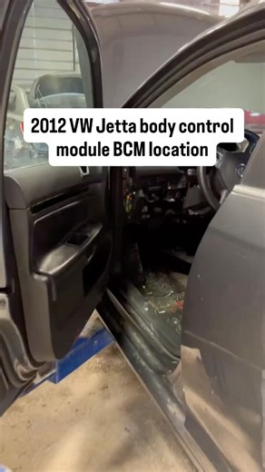 2012 Volkswagen Jetta SportWagen body control module computer part number 5K0937084J location on car