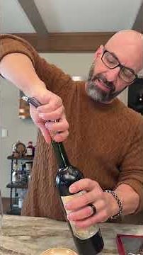 How to open an old wine bottle (30+ years) 🍷