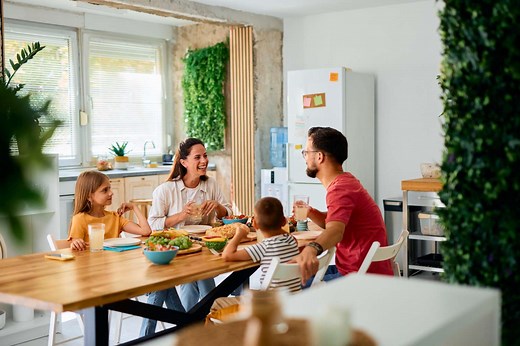 Eating Together as a Family Has 7 Surprising Benefits for Kids and Teens