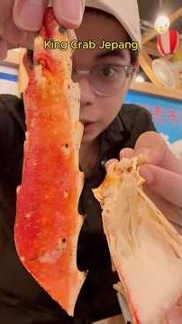 Eating king crab, karaage, and seaweed boba in Japan