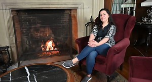 Meet the Cast of 1776: Hannah Brodlie as Edward Rutledge Celebrating the 100th Year of women obtaining the right to vote, the Spring Lake Theatre Company is performing 1776 with an all-female cast! Follow along every day to get to know some of the talented women involved in the revolutionary musical! 1776 the Musical runs until Saturday, February 15, 2020. Tickets are available here: https://www.springlaketheatre.com/tickets Music: https://www.bensound.com/ | Spring Lake Theatre