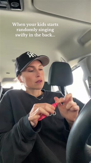 Big Booty Teacher Brainwashed by Kids Singing Swifty
