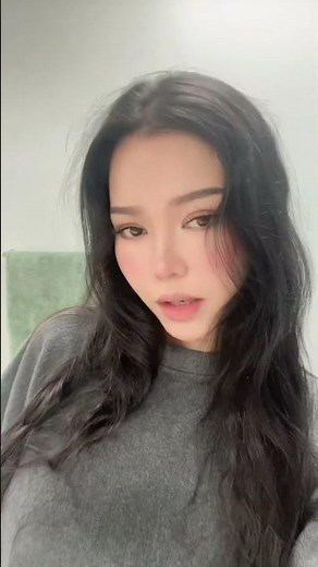 Bella Poarch | Natural hair or straight hair?🧐