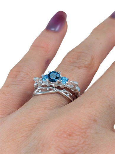 When you know you know. ✨ Would you say yes to this DND dragon ring? #DM #magicitem #ttrpg #dndengagementring #alternativebride