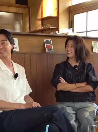 im so late to this trend 😆🧎‍♀️ #hanhyojoo #joinsung #hanhyojoojoinsung #hyojoo #insung #moving #moving2023 #movingkdrama #unexpectedbusiness3 #hyojooinsung #limjuhwan #chataehyun #kimhyesoo #jojoo