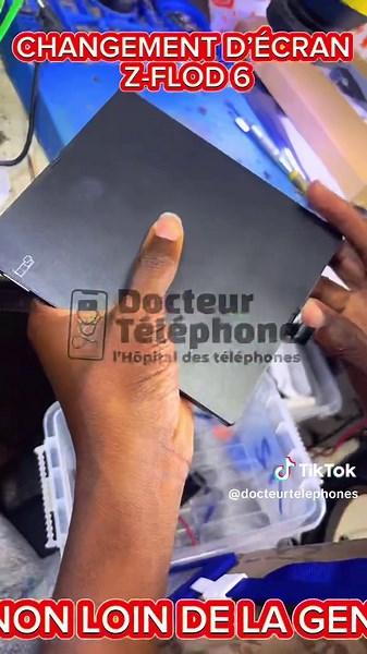 #CHANGEMENTECRANZFLOD6 #DocteurTelephone #ViralVideo #Trending #PhoneRepair #TechTips #Inspiring #Funny #RepairShopCotedivoire #NewPhoneLaunch #TagAFriend