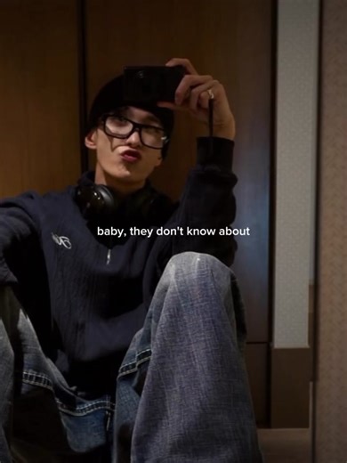 They Don't Know About Us: Miyeon and Dokyeom Collab