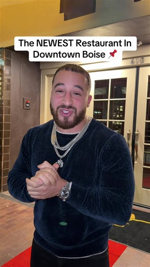 This weekend we went and checked out the newest restaurant in downtown Boise, Idaho, and it was absolutely delicious! From the vibe of the restaurant itself to the food, everything was a high quality experience. They even made our potato table side, and it was probably the flakiest and best potato I’ve ever had 😂 What do you guys think? Has anyone else checked this place out just yet? Also a HUGE shoutout to Missy who made our experience that much better! #bo#boiseo#BoiseIdahoe#meridianidahos#b