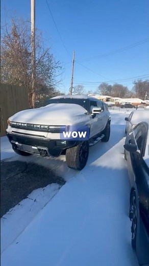 Hummer EV in Snow for the First Time ❄️🚙