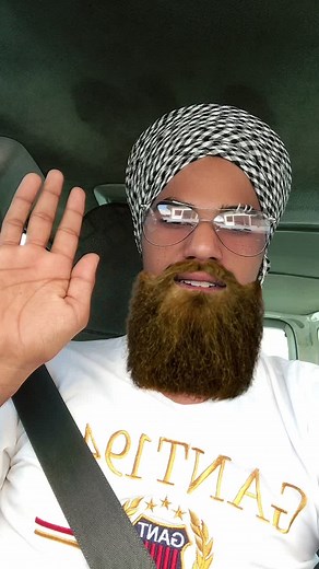 GANT T-Shirt Showcase: Fashion Statement in a Car