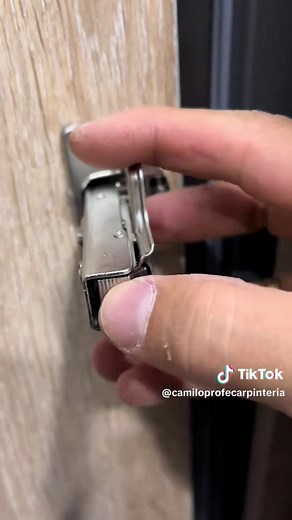Camilo Calle (@camiloprofecarpinteria) - Guía para instalar puertas de cocina perfectamente