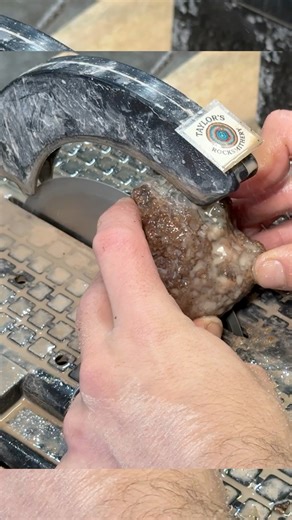 Stunning purple geode agate cut open! | Taylor’s Rocksmithery