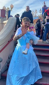 “Join her” 👸 the reason I dressed up as a princess at Disney 😂👀 | Kristen Hanby