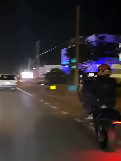 How to wheelie a 1000cc Motorcycle!
