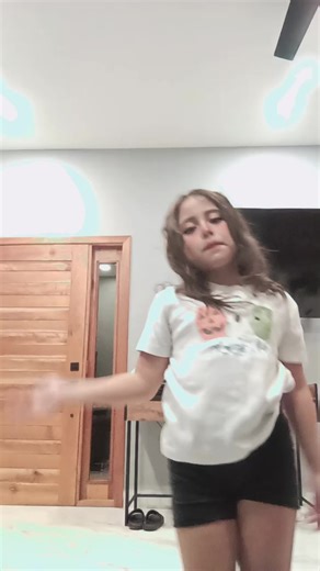 Videos de colette bella (@colettebella) con “sonido original - [♡Nini_Dream♡]”