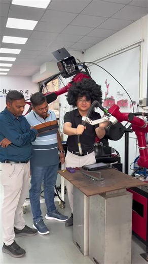 Collaborative Welding Robots for Industrial Use