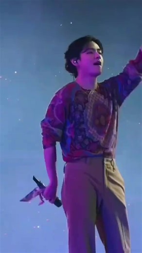 Gal Karke: BTS V Kim Edits 💜