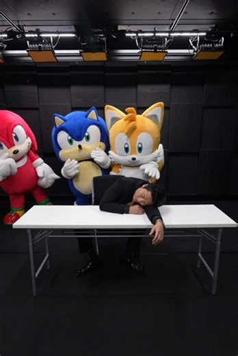 Sonic Birthday Celebration: Fun with Tails and Knuckles