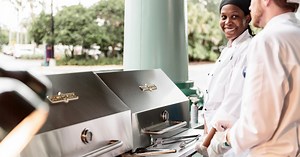 36" Mobile Grill Pro | Crown Verity USA