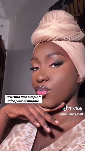 Tuto fard simple pour débutante en maquillage