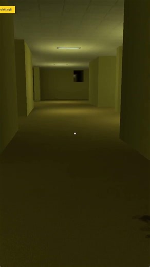 AMONG US mi ha trovato! 😱 Inseguimento folle su GMod #Shorts