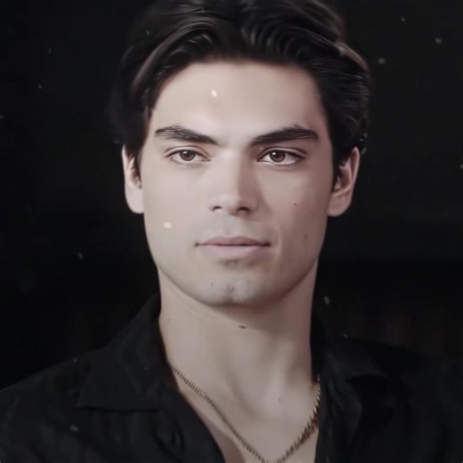 that’s my husband like yall don’t know ball the way i do. ac: @calloaudios 🎧 scp: mine (link in bio🤭) cc: overbills (adjusted) zooms: eban snowfall: alina #benjaminsparrow #reelshorts #reelshortseries #qblookwhatyoumademedo #markmcclafferty reel shorts edits high quality after effects qb! look what you made me do reel shorts full movie dailymotion trending audios trending edits mark mcclafferty benjamin sparrow