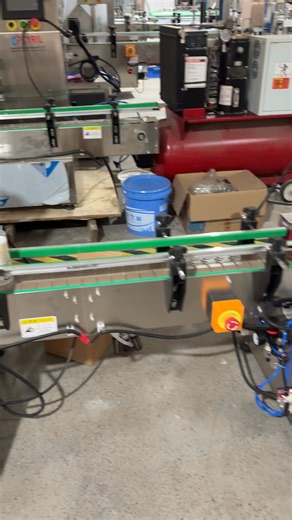 Desktop four-head magnetic pump + four-wheel capping + round bottle positioning + static +8615503747612 #fillingmachine #liquidfillingmachine #packingmachine #cappingmachine #labelingmachine #bottlelabelingmachine | Max - Packing Machine | Facebook