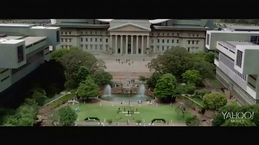 The Giver (Official Movie Trailer)