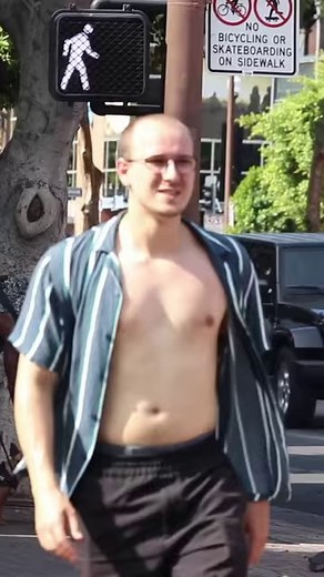 Girls Picking Up Girls 😅 | The Daily Dropout