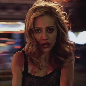 why this song not on apple music? #uptowngirls #mollygunn #brittanymurphy #dakotafanning #foryoupage I DO NOT OWN COPYRIGHT sp catharsis