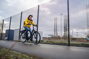 Revamped and reopened Dundee Port shared use path connects Broughty Ferry and city centre for walkers and cyclists