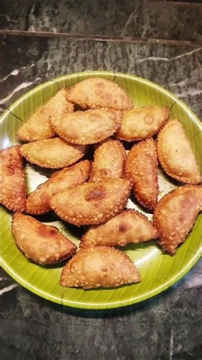 Holi special Gujiya ki recipe