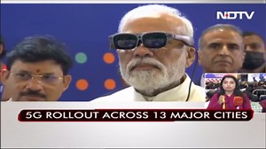 Watch: PM Modi Gets 5G Demo From Mukesh And Akash Ambani |