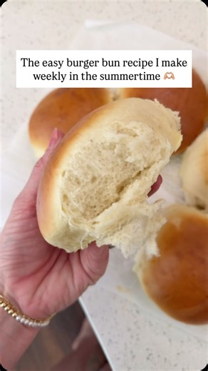 Elise Jesse on Instagram: "30-minute, speedy burger buns 🔥 Visit the link in my profile to get full access to this recipe + my 10-recipe, printable ebook ! 🫶🏼🔥 #grillingseason #burgers #burgerbuns #easyrecipeideas"